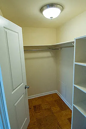 Dore Apartments — Photo 45