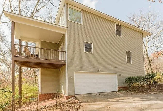 2606 Sutcliff Dr NE — Photo 2