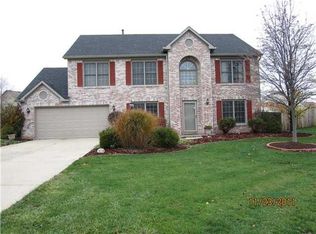 9308 Oak Knoll Ln, Fishers, IN