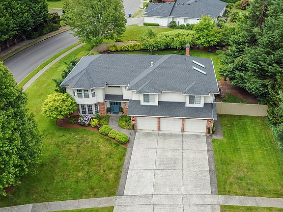 2nd image of 4619 NE 142nd St