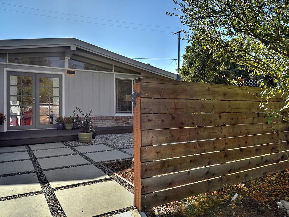 1st image of 844 Lakehaven Dr