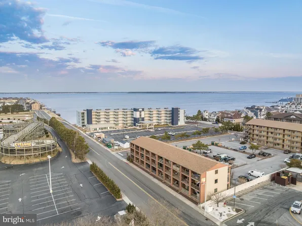 202 32nd St Unit 307, Ocean City, MD 21842