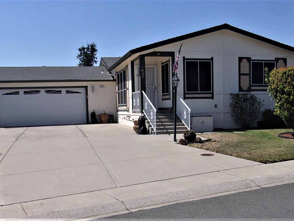 1st image of 1832 Paris Ln #63