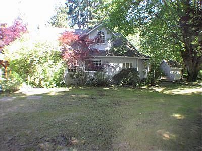 2nd image of 140 NW Tupelo Way