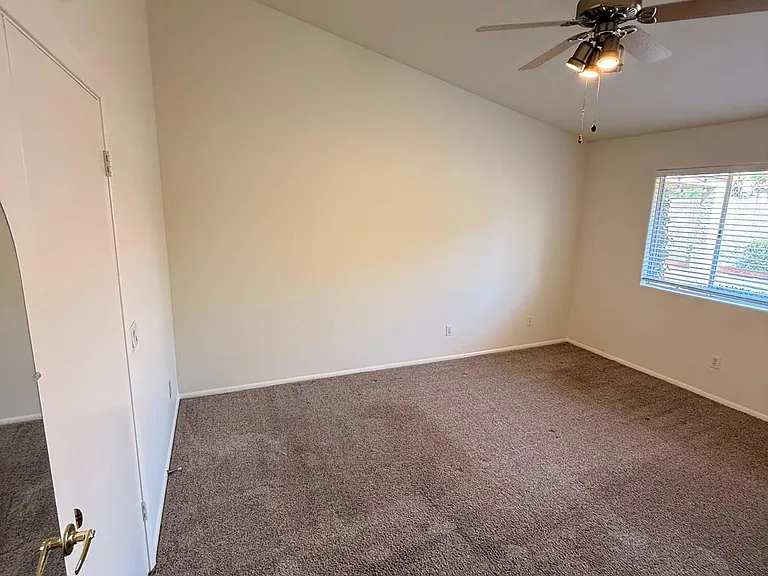 4556 E Charleston Ave — Photo 15