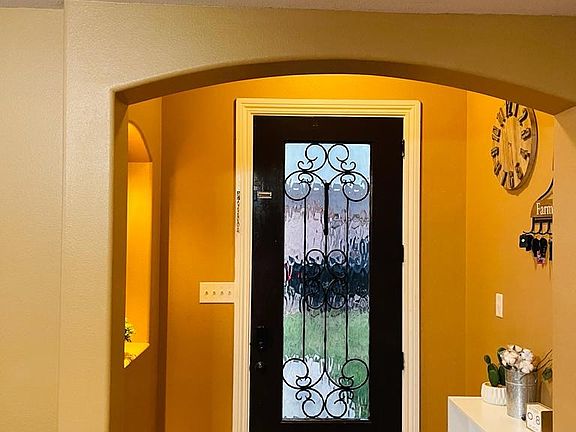 4th image of 118 Sahara Dr