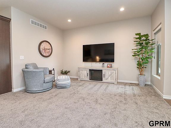 4th image of 2806 Sheila Ln