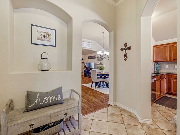 4th image of 200 Jacinth Ln
