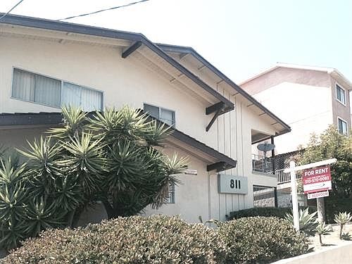 1st image of 811 Austin Ave APT 4