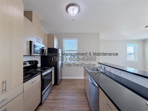 5th image of 1415 SE Pardee St APT 409