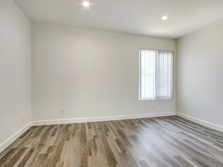 6828 Kester Ave #115 — Photo 7
