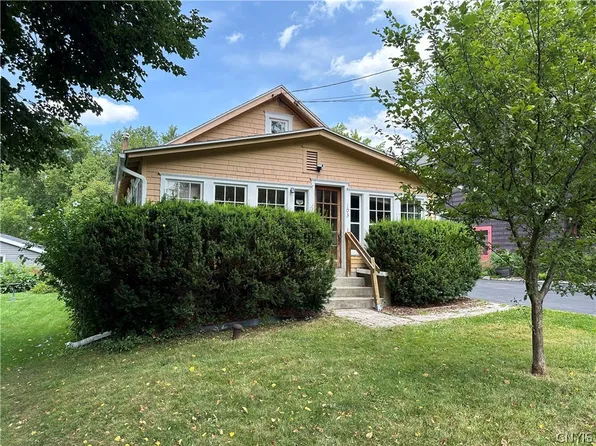 103 Mechanic St, Fayetteville, NY 13066