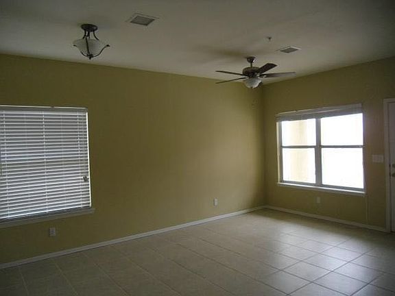 3rd image of 4712 Pistolero Ln #B