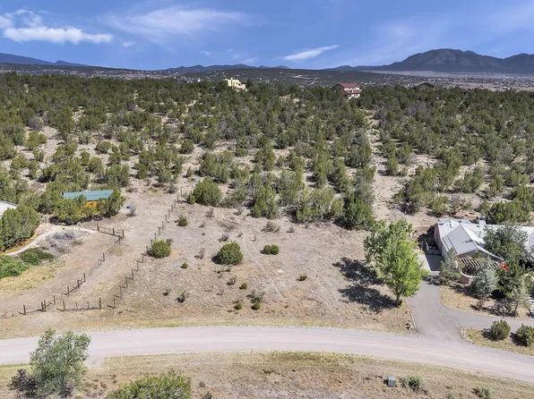 35 Camino Collado, Edgewood, NM 87015