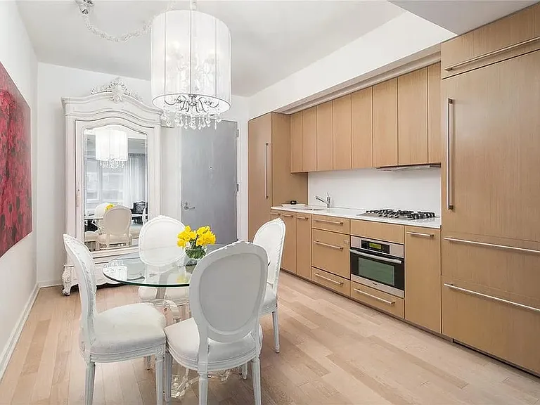 340 E 23rd St #5H — Photo 2