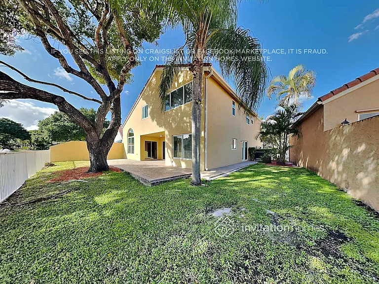 6340 NW 77th Ct — Photo 22