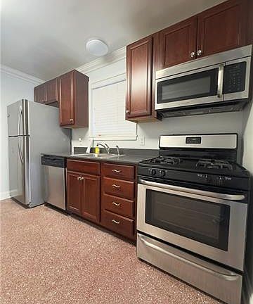 2nd image of 1106 Brockenbraugh Ct