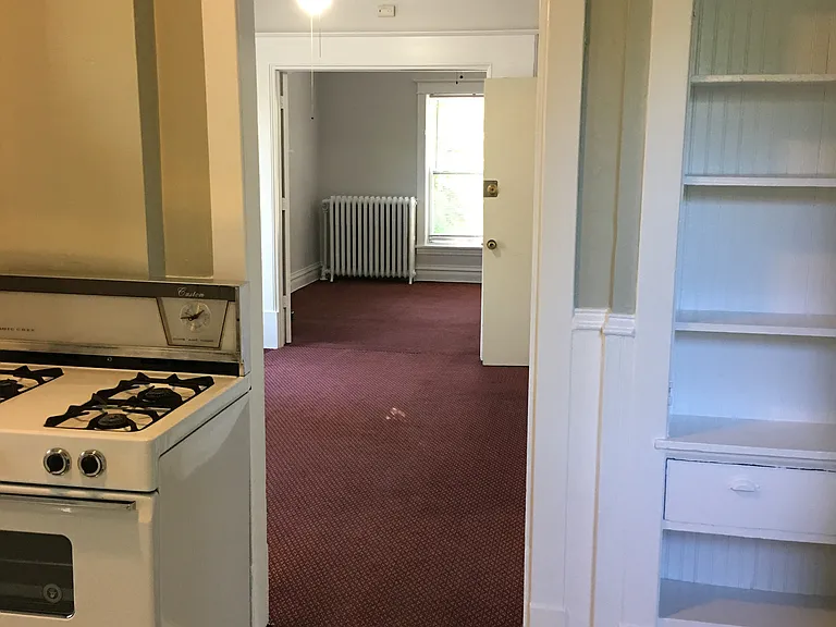 526 E 7th St #2 — Photo 12
