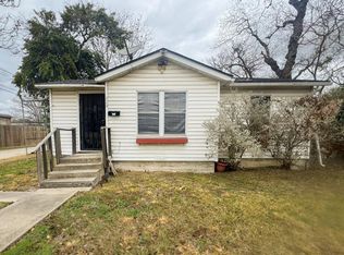 110 Yupon Ave, Victoria, TX 77901