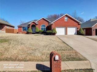 3815 Savannah Ln, Springdale, AR 72762