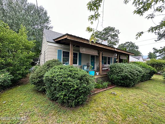 2nd image of 811 N Academy Street