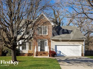 3622 Two Oaks Dr, Greensboro, NC 27410