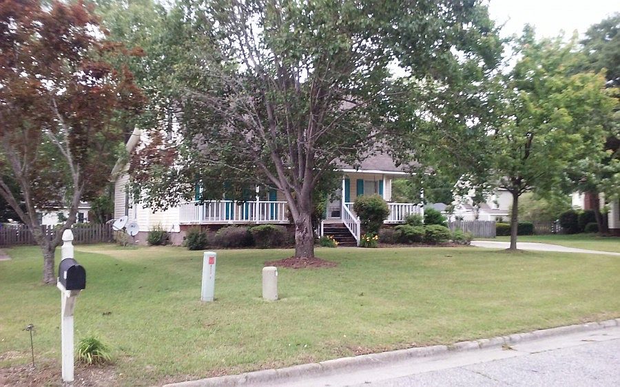 2nd image of 207 Oak Branches Cl