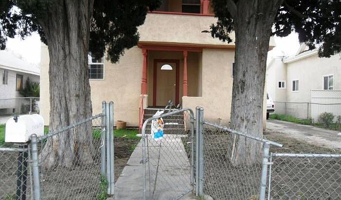 1st image of 550 W 8th St
