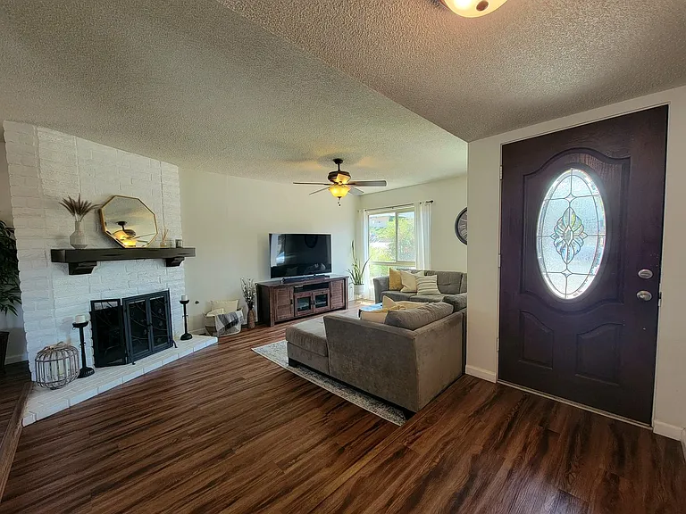7620 Lone Star St — Photo 8