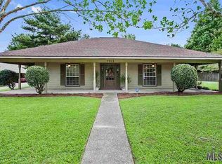 7913 John Newcombe Ave, Baton Rouge, LA 70810