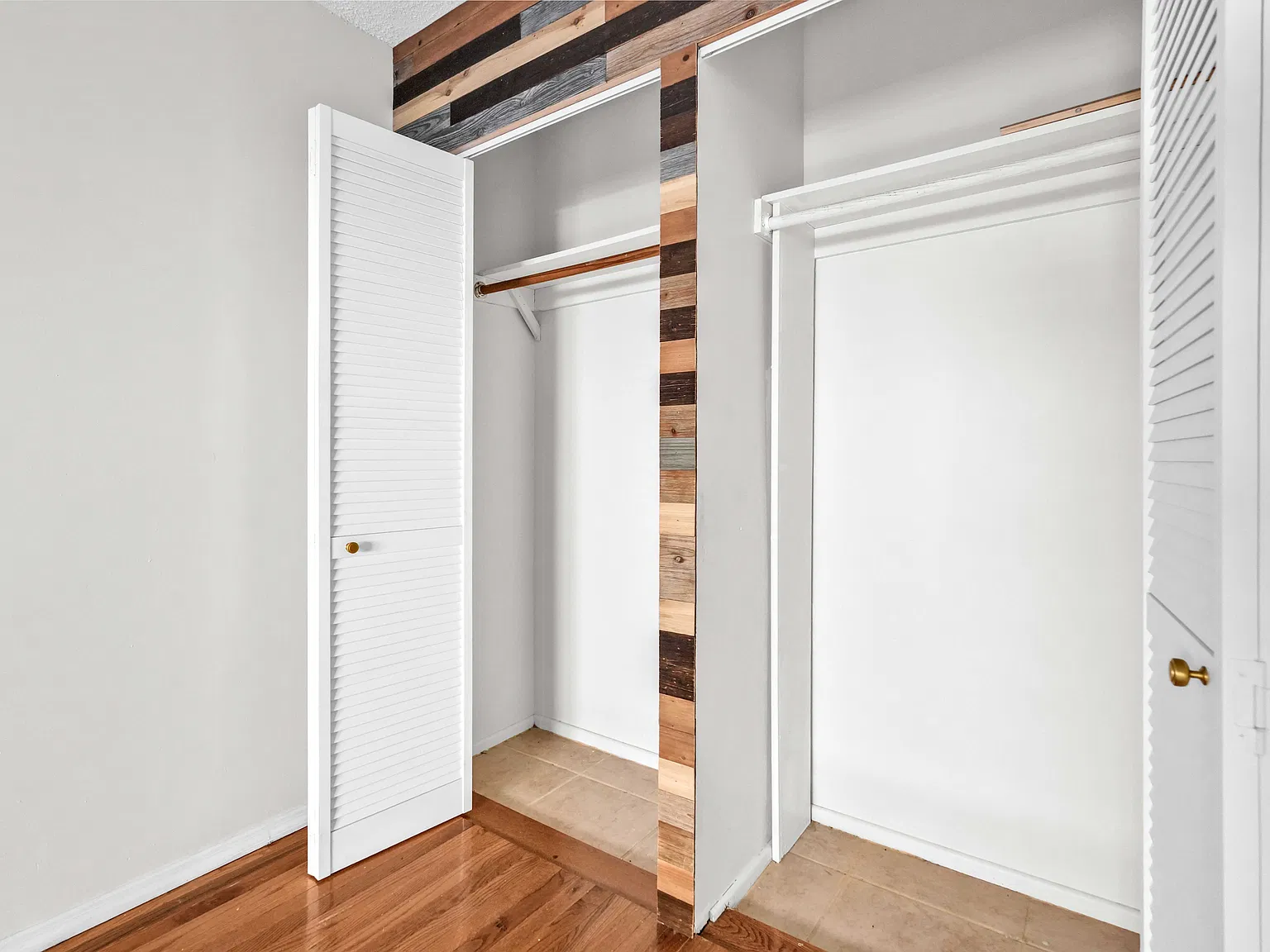 863 Home St — Photo 4