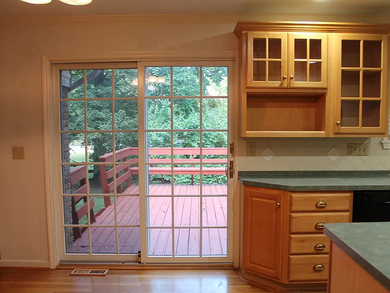 10734 Wellerwoods Dr — Photo 3