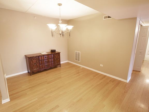 5th image of 31 E Grove St APT 406