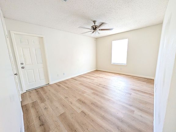 5th image of 6221-6223 Sandlin Ave