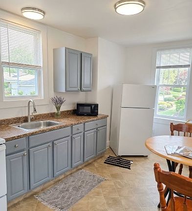 4th image of 2031 S 68th St