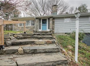 99 Glenvale Ter, Bridgeport, CT 06610