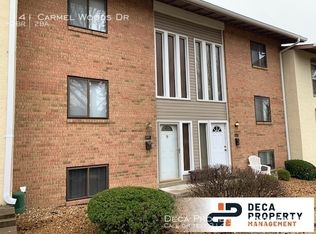 141 Carmel Woods Dr, Ellisville, MO 63021