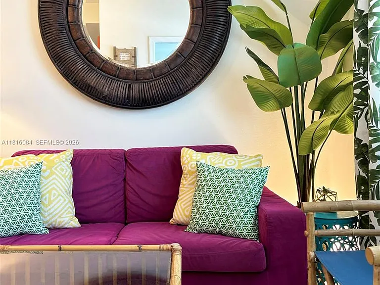 335 Ocean Dr #114 — Photo 2
