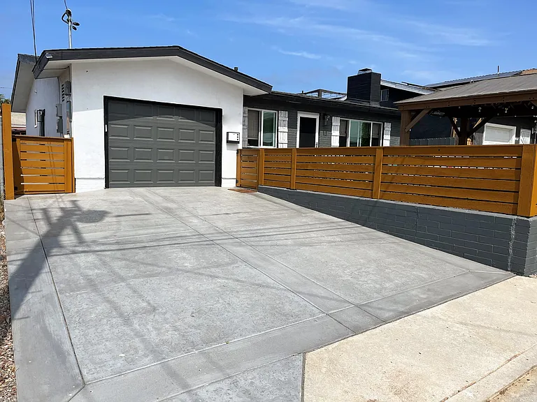 1020 Delaware St — Photo 7