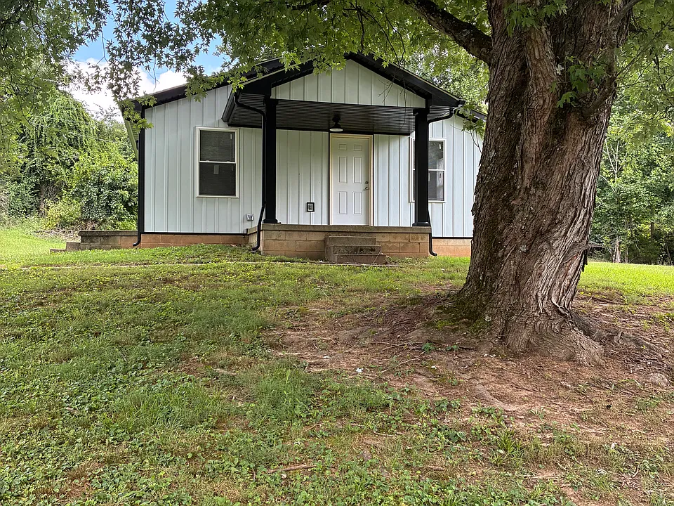 102 Thacker Ln #104