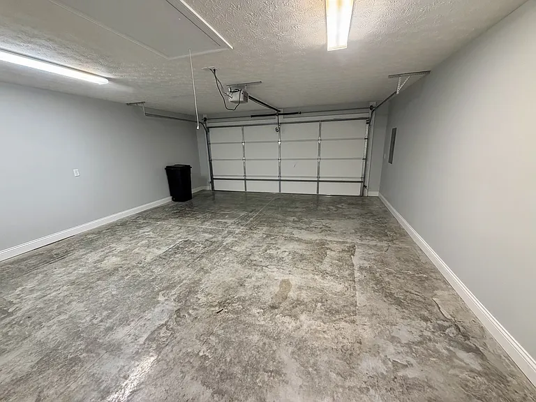 114 Lala Ln — Photo 9
