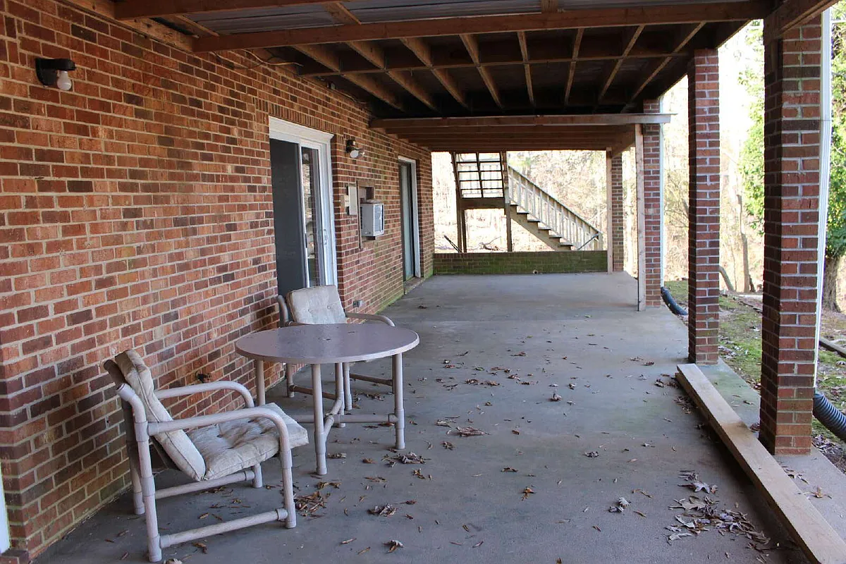 Building Photo - 449 Meriwether Dr
