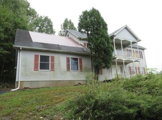 7 Ernella Dr, Belvidere, NJ 07823