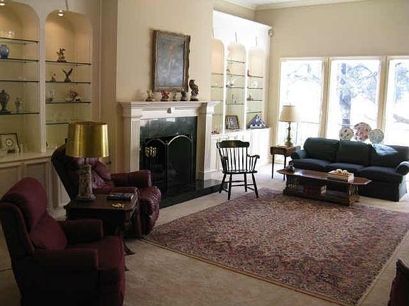 3rd image of 13743 Creekside Pl