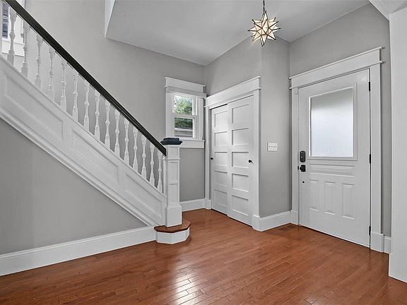 2nd image of 3326 Cambridge Ave