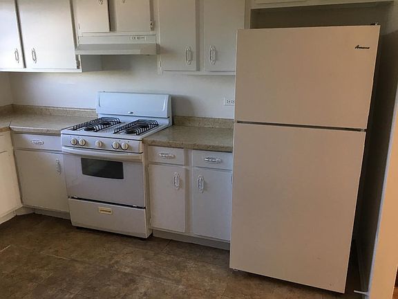 3rd image of 3424 Salem Walk APT B1