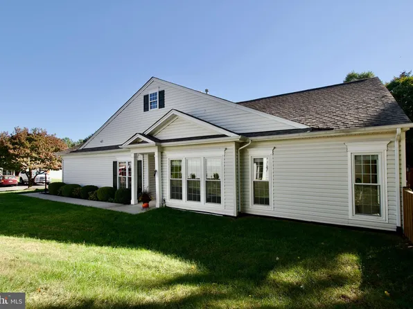 12340 Macrina Ct, Woodbridge, VA 22192