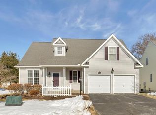 79 Phillips Farm Rd, East Hartford, CT 06118