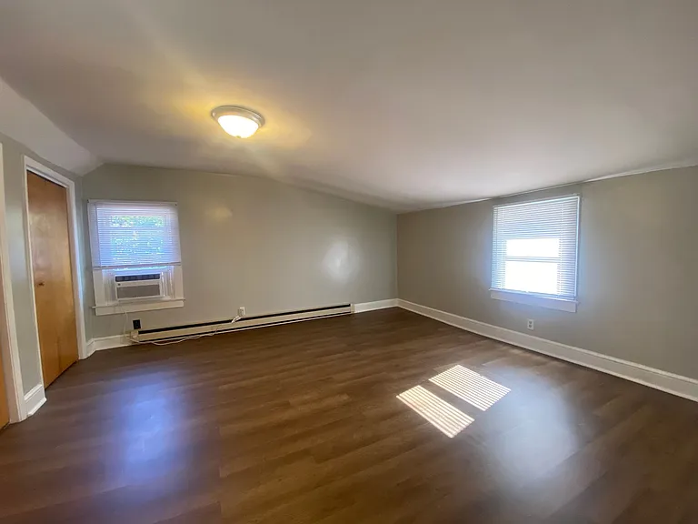 1105 Bloomingdale Pike — Photo 7