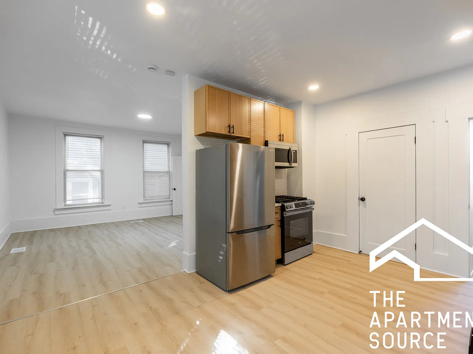 2 bed, 900 sqft, $2,795 — Photo 3